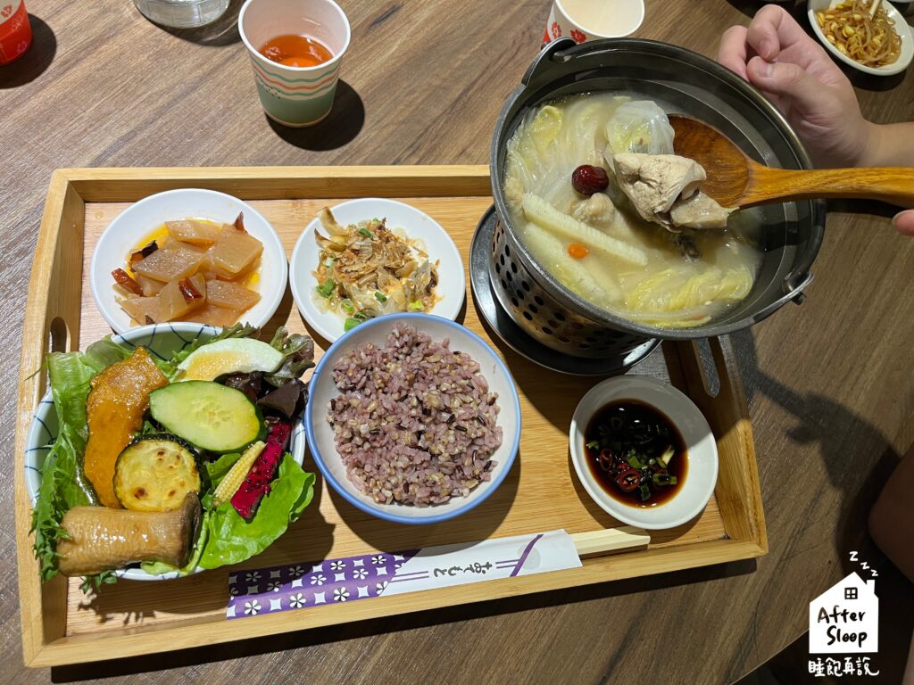 山中小廚房｜淮山香菇燉土雞鍋（320元）