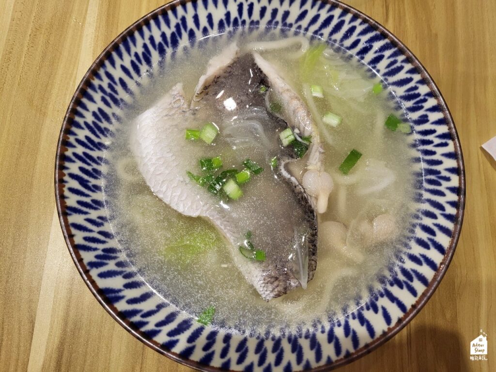 海味海鮮鍋燒海鮮粥｜鱸魚粥（130元）
