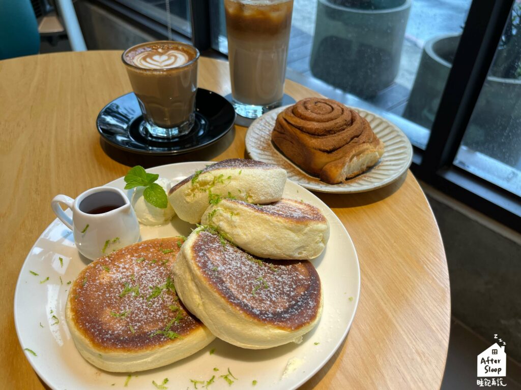 瑞福咖啡｜舒芙蕾鬆餅（240元）