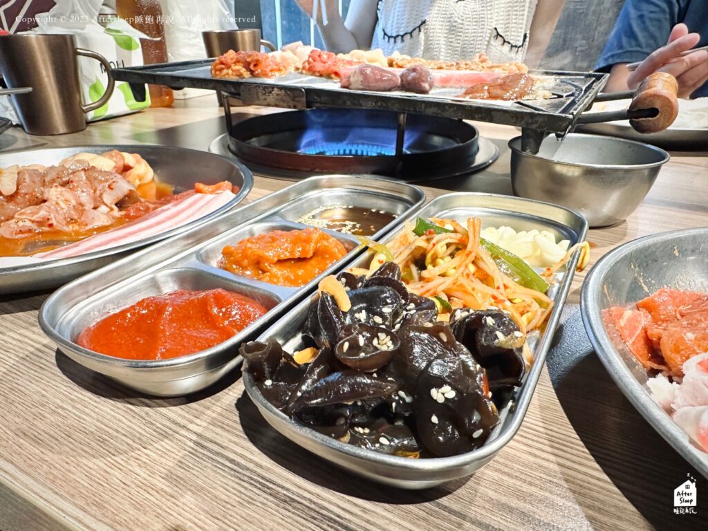 八道晟韓式火烤吃到飽｜韓式小菜
