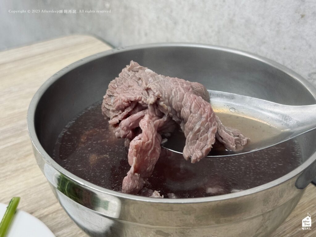 阿財牛肉湯｜大碗牛肉湯（170元）