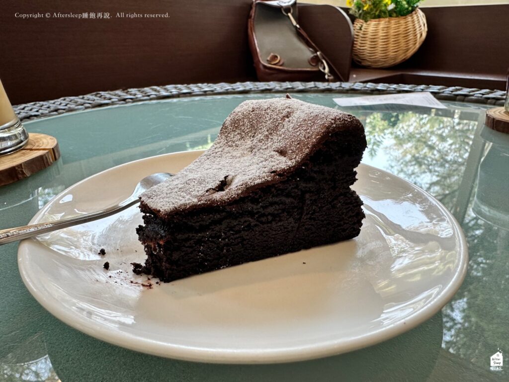及林春咖啡｜巧克力蛋糕