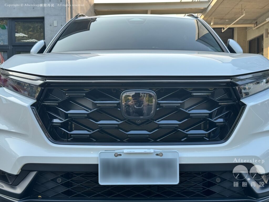 CRV 6前標燻黑貼膜